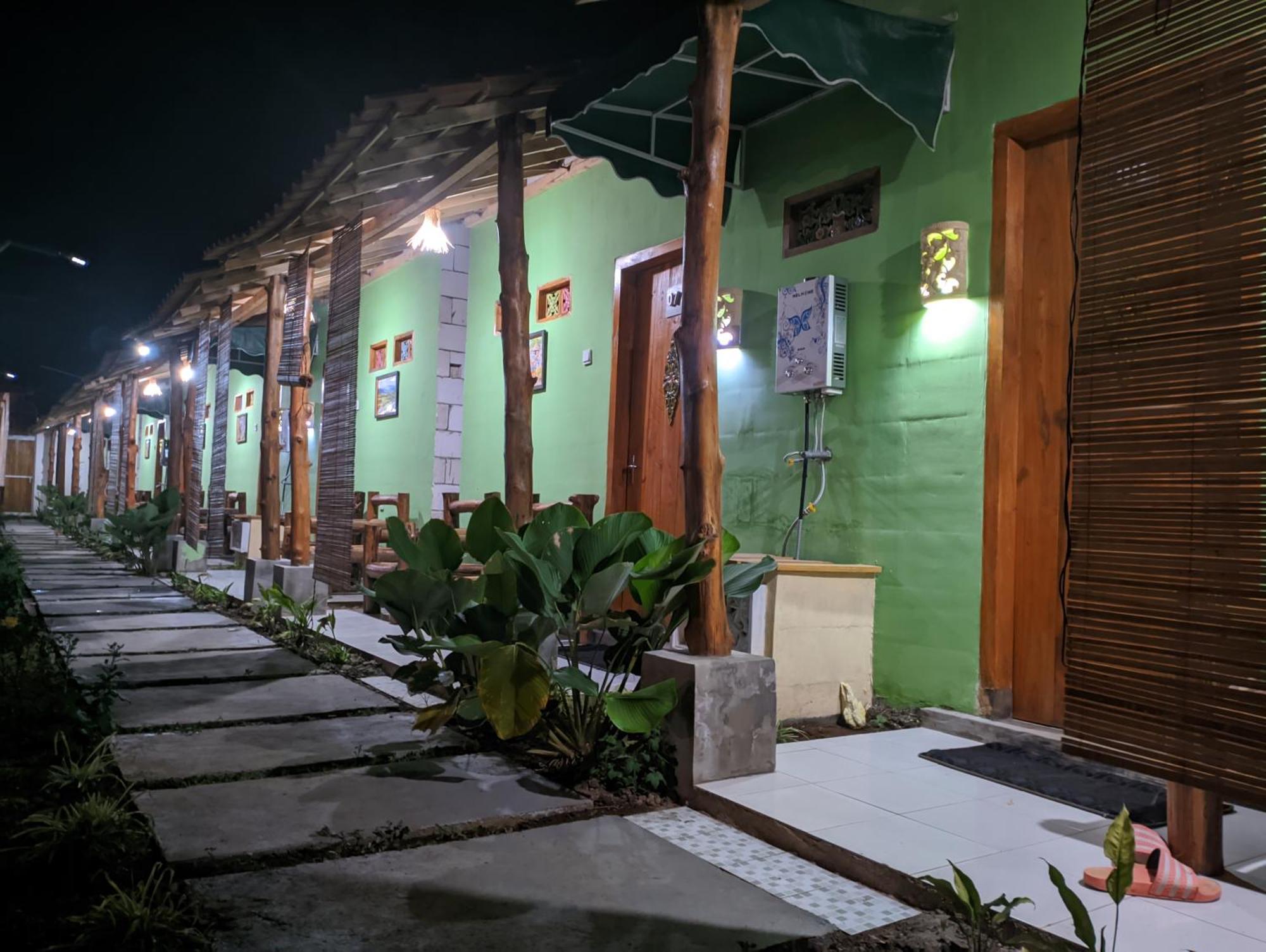 Wooden Kemiren Homestay Banyuwangi Banyuwangi  Exteriör bild