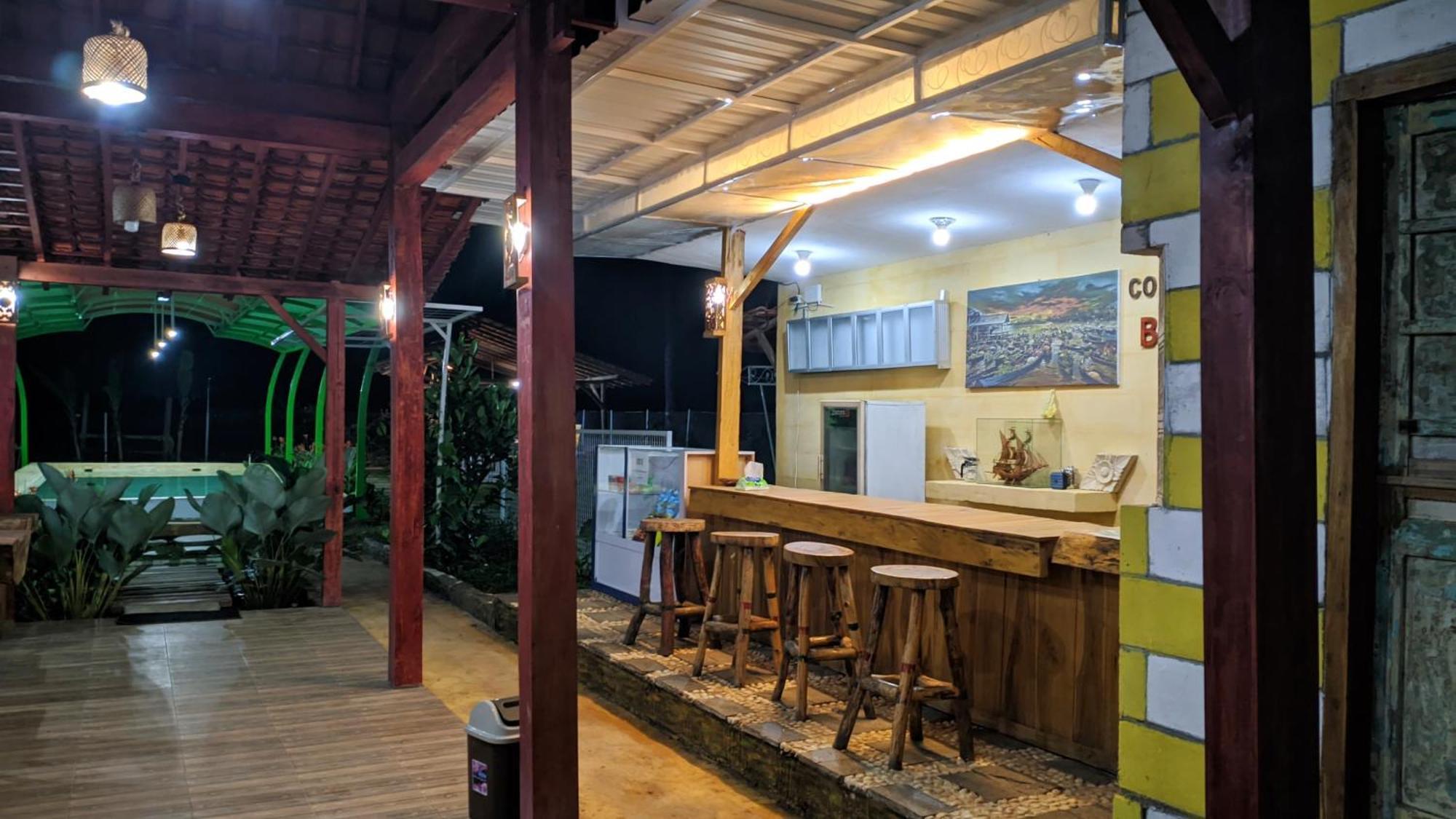 Wooden Kemiren Homestay Banyuwangi Banyuwangi  Exteriör bild