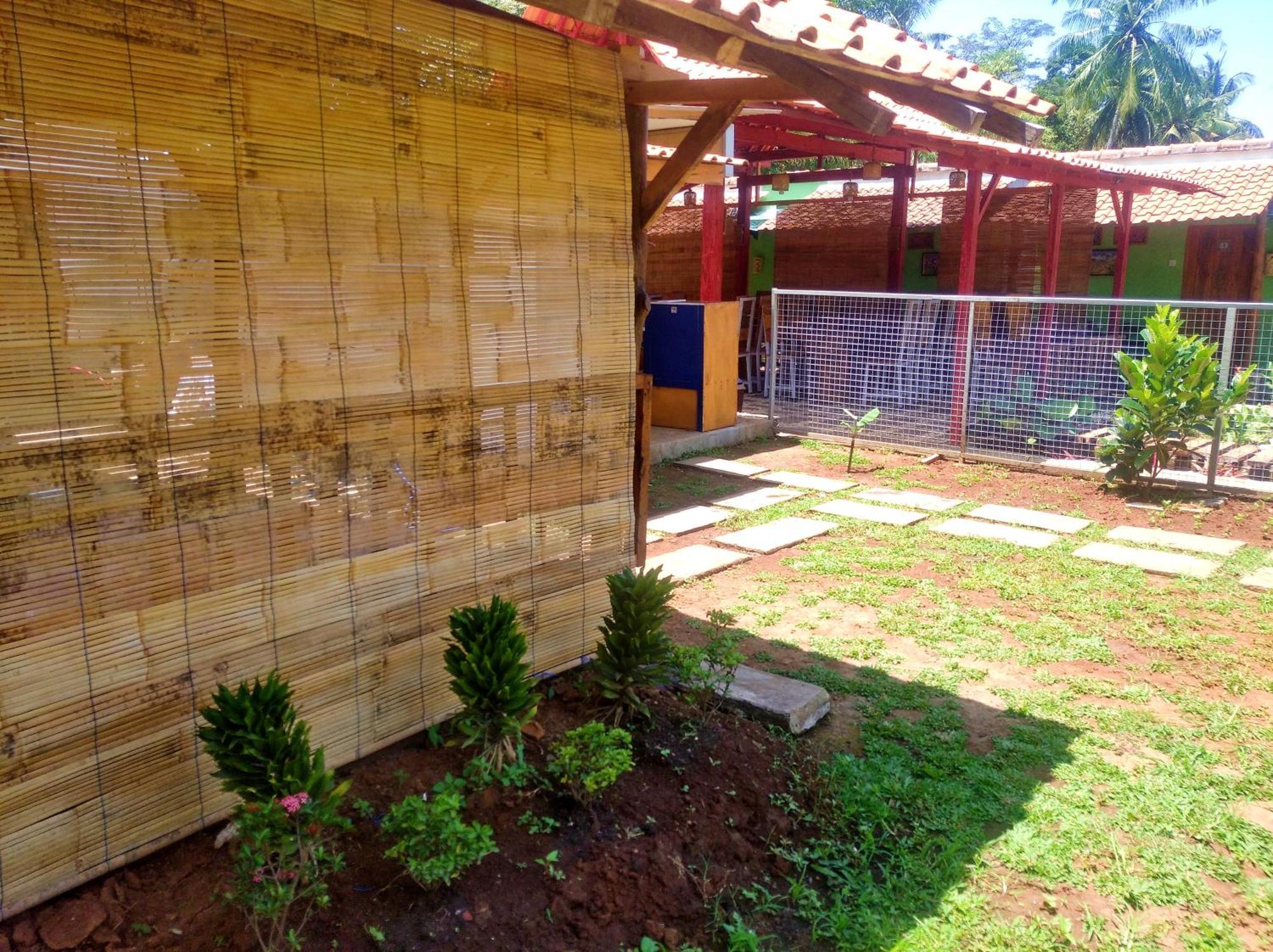 Wooden Kemiren Homestay Banyuwangi Banyuwangi  Exteriör bild
