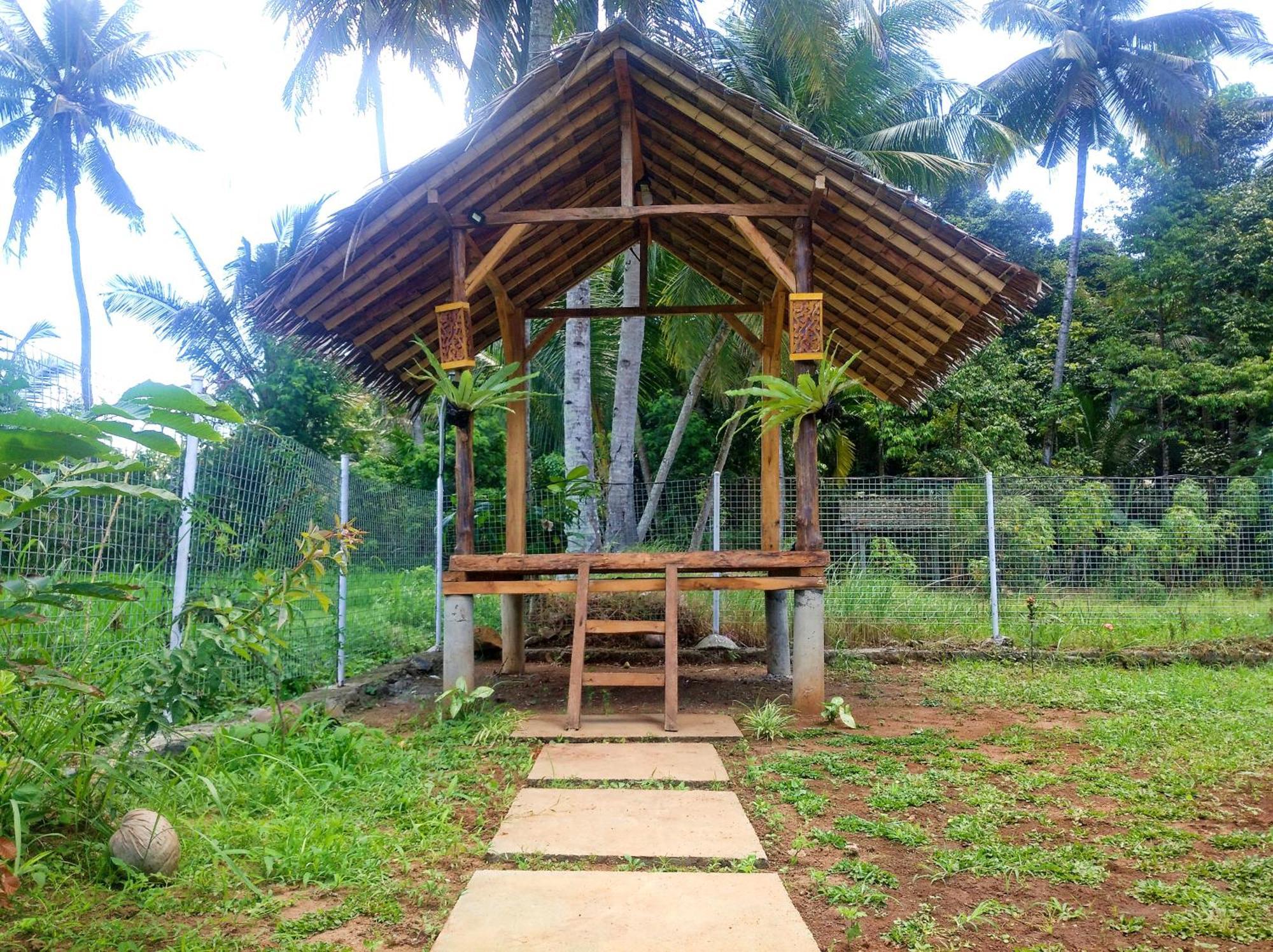 Wooden Kemiren Homestay Banyuwangi Banyuwangi  Exteriör bild