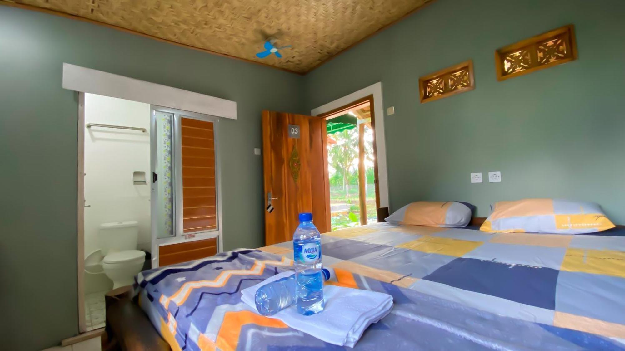 Wooden Kemiren Homestay Banyuwangi Banyuwangi  Exteriör bild