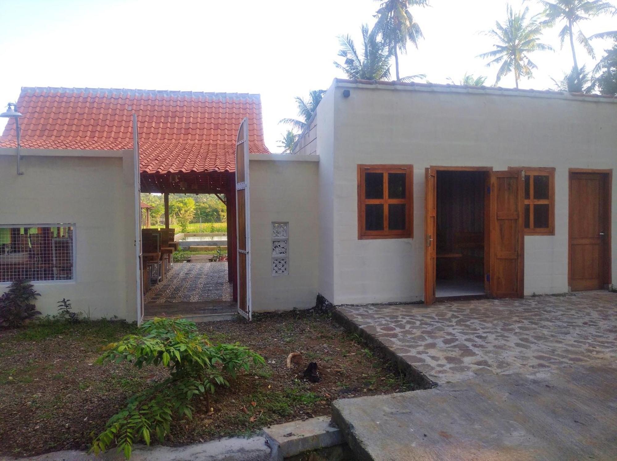 Wooden Kemiren Homestay Banyuwangi Banyuwangi  Exteriör bild