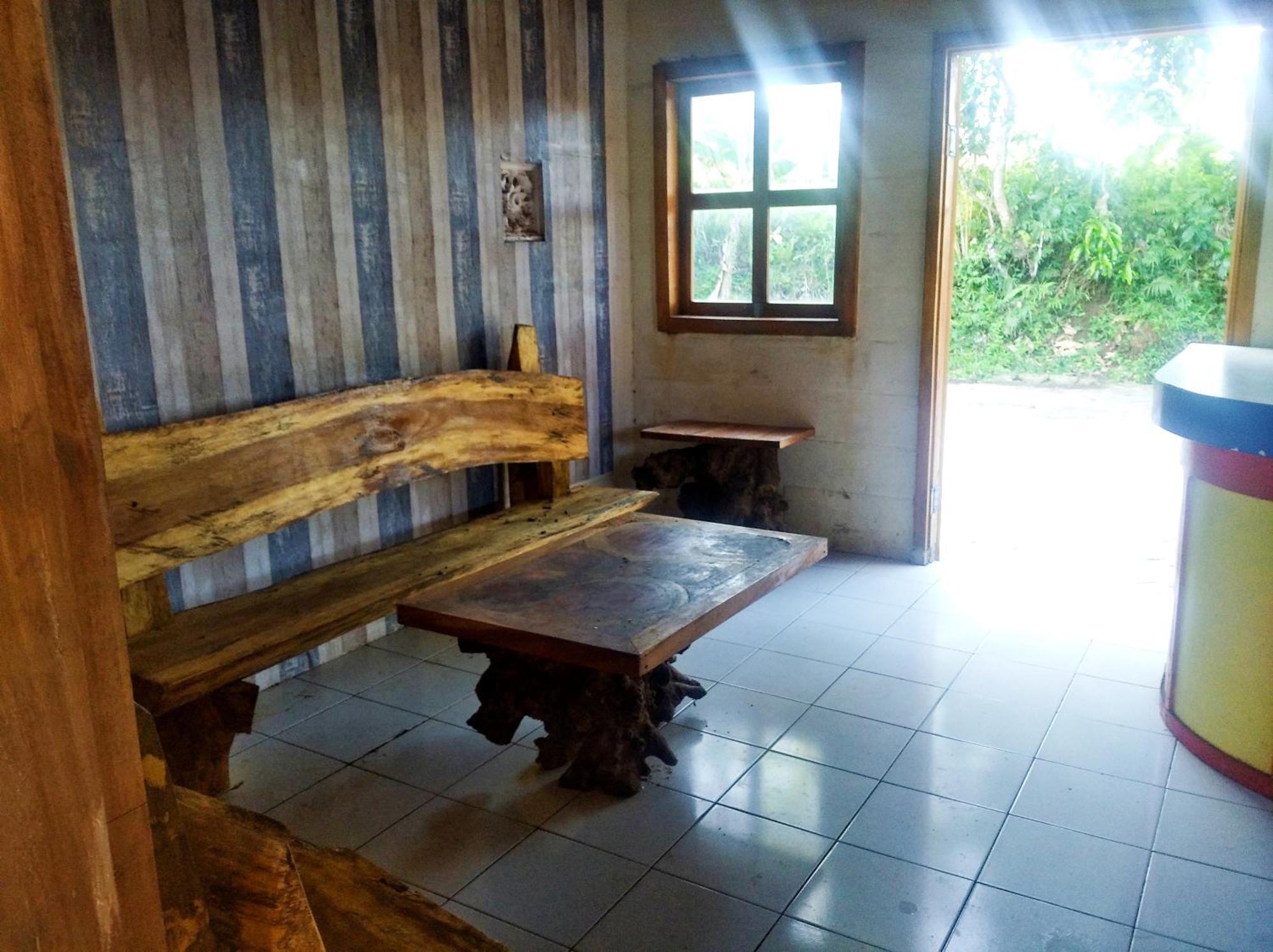 Wooden Kemiren Homestay Banyuwangi Banyuwangi  Exteriör bild